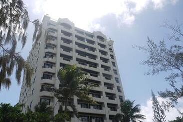 هتل Aquarius Beach Tower