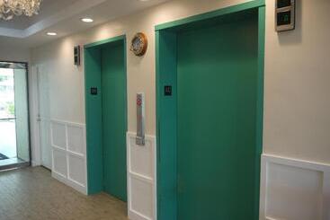 هتل Aquarius Beach Tower