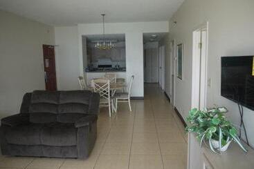 هتل Aquarius Beach Tower