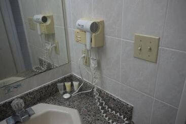 هتل Aquarius Beach Tower