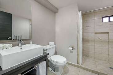 هتل Comfort Inn Queretaro