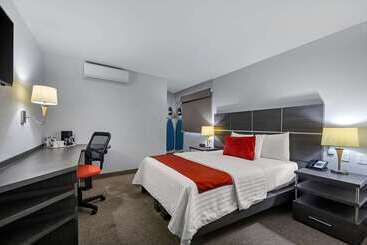 هتل Comfort Inn Queretaro