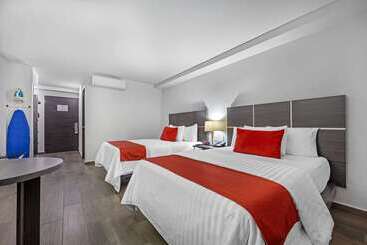 هتل Comfort Inn Queretaro