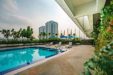 Crystal Crown Hotel Petaling Jaya