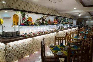 هتل Los Angeles Locos   All Inclusive