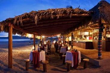 هتل Los Angeles Locos   All Inclusive