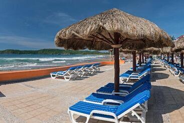 هتل Los Angeles Locos   All Inclusive