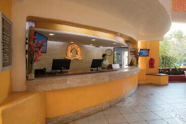 هتل Los Angeles Locos   All Inclusive