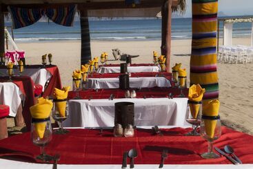 هتل Los Angeles Locos   All Inclusive