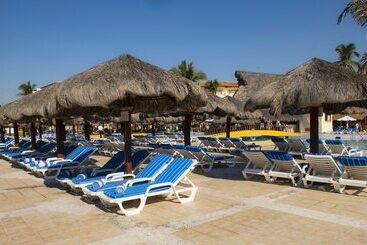هتل Los Angeles Locos   All Inclusive