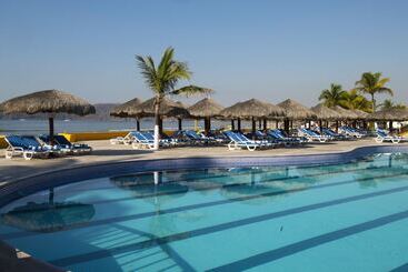 هتل Los Angeles Locos   All Inclusive
