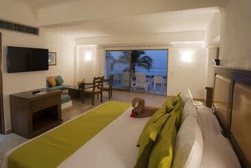 هتل Los Angeles Locos   All Inclusive