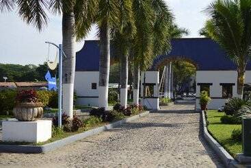 ホテル Puerto De Luna Pet Friendly And Family Suites
