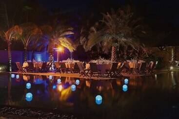 هتل Shandrani Beachcomber Resort & Spa
