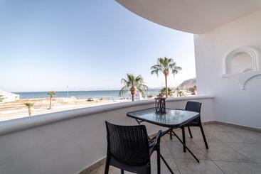 هتل & Suites El Moro