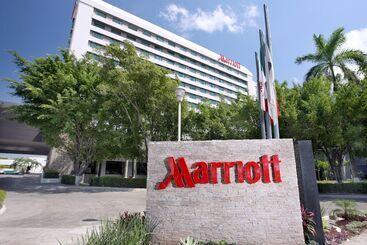 هتل Villahermosa Marriott