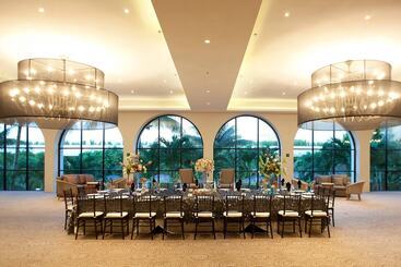 هتل Villahermosa Marriott