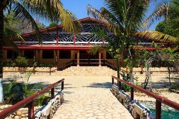 Chan Kah Resort Village Convention Center & Maya Spa