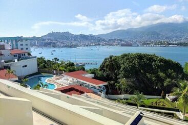 هتل Aristos Acapulco