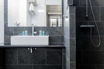 هتل Best Western Plus Amsterdam Airport