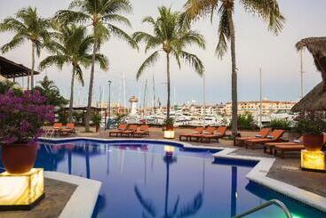Flamingo Vallarta Hotel & Marina
