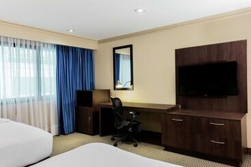 هتل Hilton Mexico City Airport