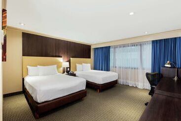 هتل Hilton Mexico City Airport
