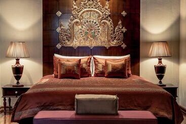 هتل Mercure Mandalay Hill Resort