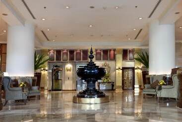 هتل Mercure Mandalay Hill Resort