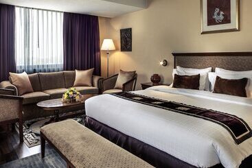 هتل Mercure Mandalay Hill Resort