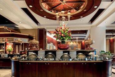 هتل Mercure Mandalay Hill Resort