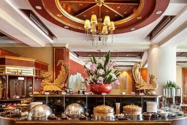 هتل Mercure Mandalay Hill Resort