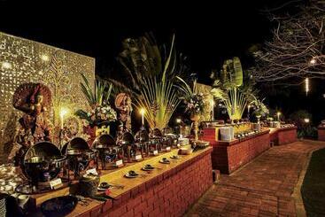 هتل Mercure Mandalay Hill Resort