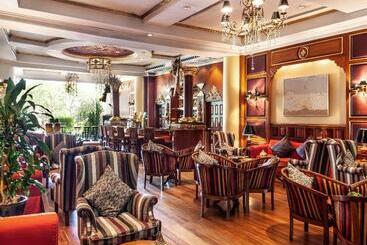هتل Mercure Mandalay Hill Resort