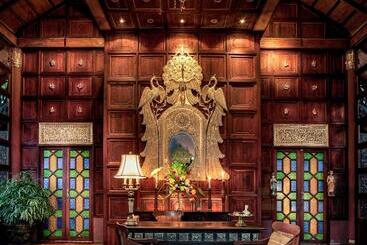 هتل Mercure Mandalay Hill Resort