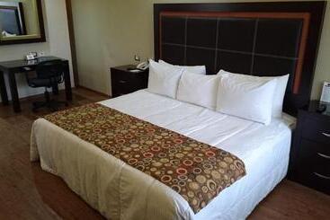 Quinta Dorada Hotel & Suites - Saltillo