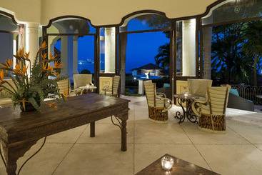 هتل Quinta Real Acapulco