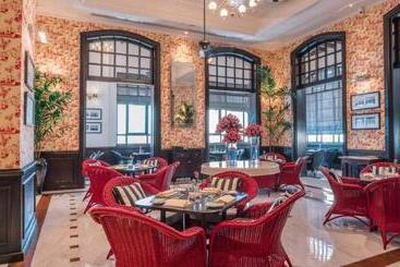 هتل The Strand Yangon