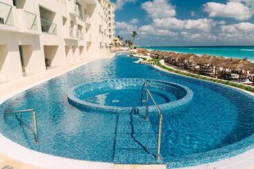 استراحتگاه Emporio Cancun Buy All Inclusive Option