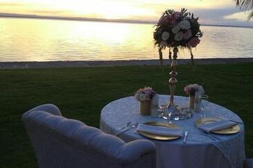 استراحتگاه Grand Plaza La Paz And Suites