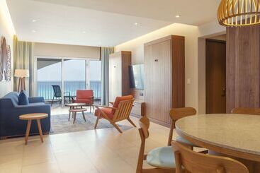 استراحتگاه Hilton Cancun Mar Caribe
