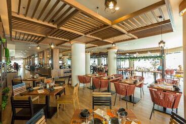 استراحتگاه Hilton Cancun Mar Caribe