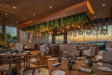 استراحتگاه Hilton Cancun Mar Caribe