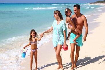 استراحتگاه Sandos Playacar  All Inclusive