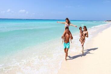 استراحتگاه Sandos Playacar  All Inclusive