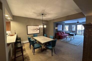 Lodge At Brookside