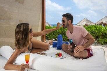 استراحتگاه El Beso Adults Only at Ocean Coral & Turquesa - All Inclusive