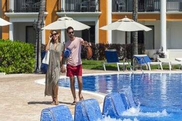 استراحتگاه El Beso Adults Only at Ocean Coral & Turquesa - All Inclusive