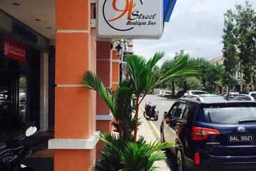 هتل 91 Street Boutique Inn
