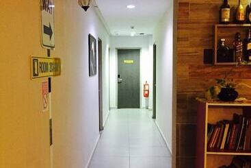 هتل 91 Street Boutique Inn